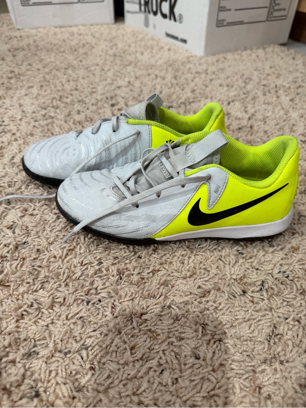 Nike Kids White and Neon Yellow Indoor Soccer Court Sneakers (Futsol)
